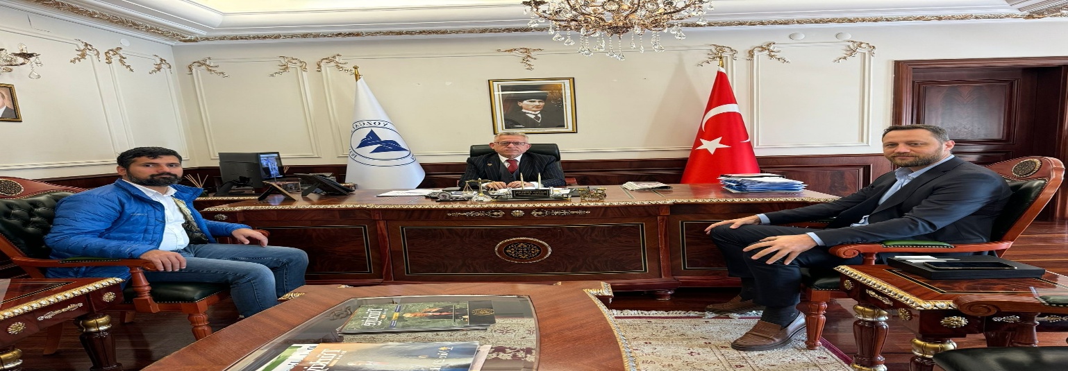 Yozgat Belediye Başkanı Dr. Kazım Arslan’ı makamında ziyaret.